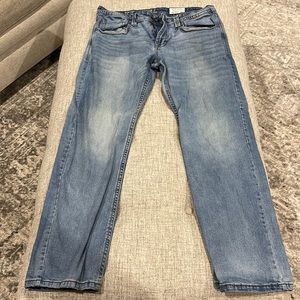 Tk Axel jeans 34x34. Small stain on thigh otherwise in great shape